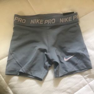 (NWT) Nike Pro shorts
